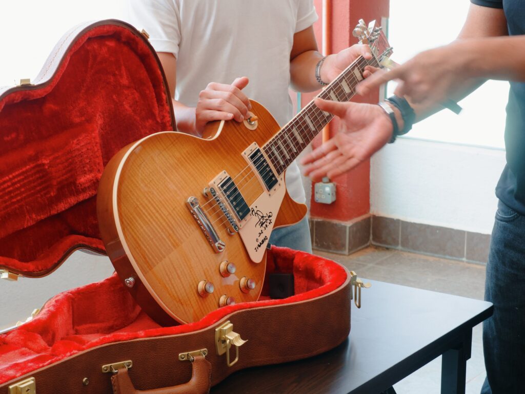 Guitar Signing 828 Polo Melaka